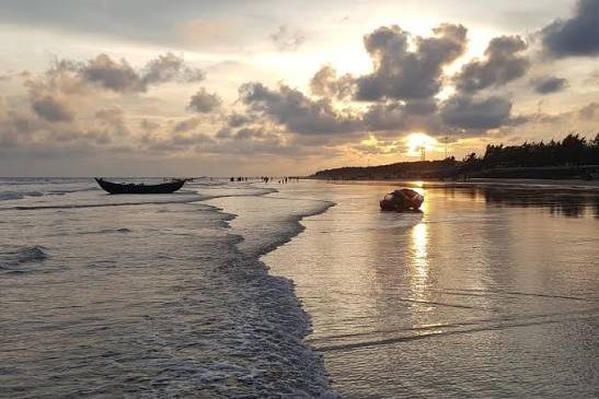 MANDARMANI SEA BEACH
